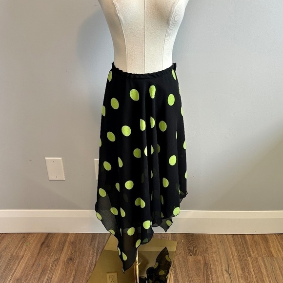 Linda Ludstrom, Women's Black with Green Polka dots, Asymmetrical Skirt, SZ 6 - Picture 1 of 7